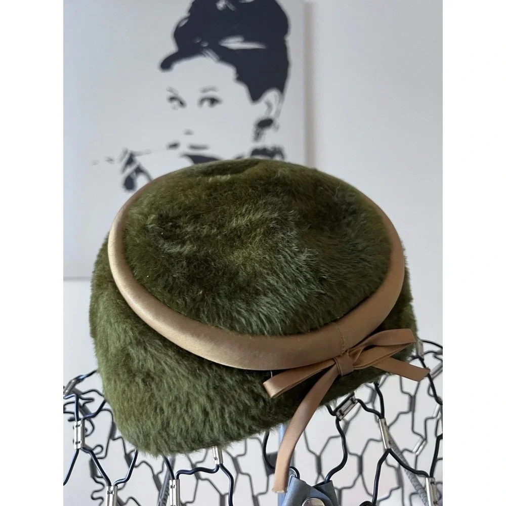 Vintage‎ Miss Gwenn Jr Olive Green Faux Fur Pillbox Hat Satin Bow 1960s Retro 22